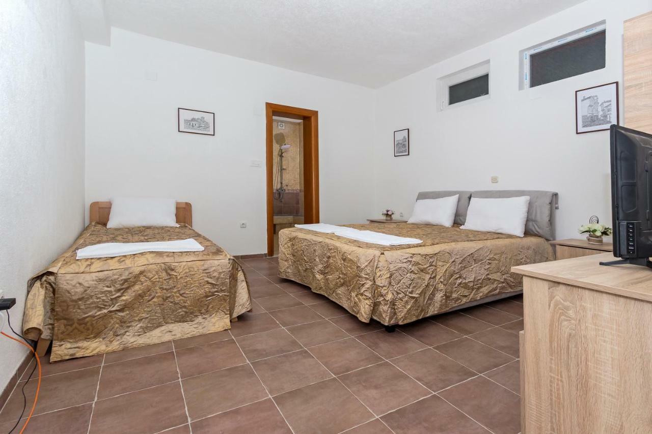 Upper Gate Apartments 奥赫里德 外观 照片